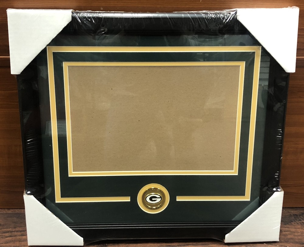 Green Bay Packers New 12×8 STOCK CERTIFICATE Team Medallion Frame Kit