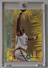 1994-95 Skybox Emotion — Ntense Karl Malone #5