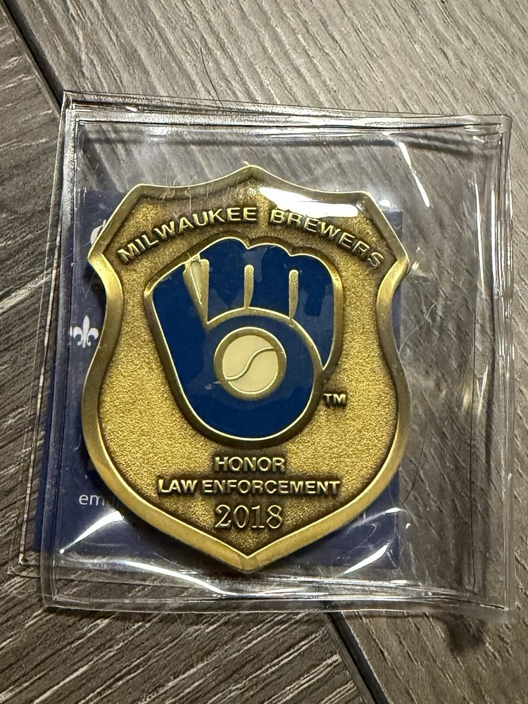 Milwaukee Brewers Honor Law Enforcement 2018 Gold Blue MLB Baseball coin