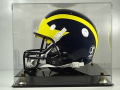 Kanas City Chiefs Football helmet full size memorabilia display case 85% UV NFL