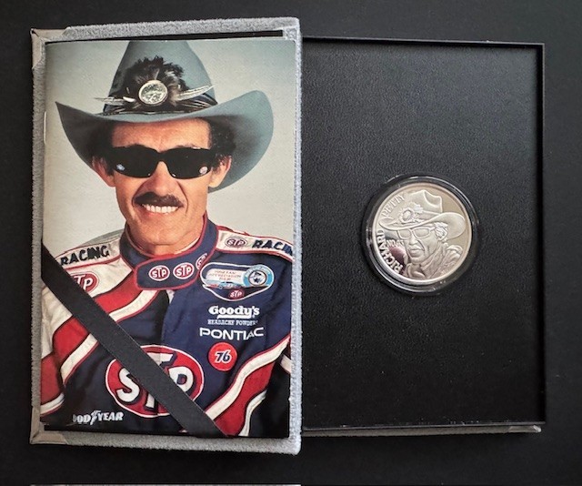 Richard Petty 1992 Commemorative Coin, One Troy Ounce .999 Fine Silver