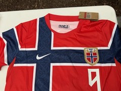 Norway National Team Soccer Jersey Size L — Erling Haaland #9 Red Blue White