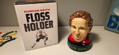 Chicago Blackhawks HOF player Duncan Keith «Duncan Teeth» Floss Holder NIB!