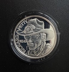 Richard Petty 1992 Commemorative Coin, One Troy Ounce .999 Fine Silver