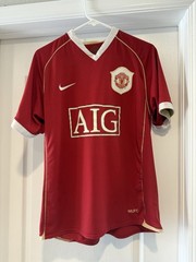 Nike Manchester United Red/White Soccer Jersey Shirt AIG Sponsor Logo size M