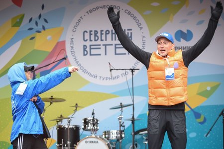Легков пробежал за полярным кругом. А в сборную можно попасть из пожарного надзора! Легков пробежал за полярным кругом. А в сборную можно попасть из пожарного надзора!