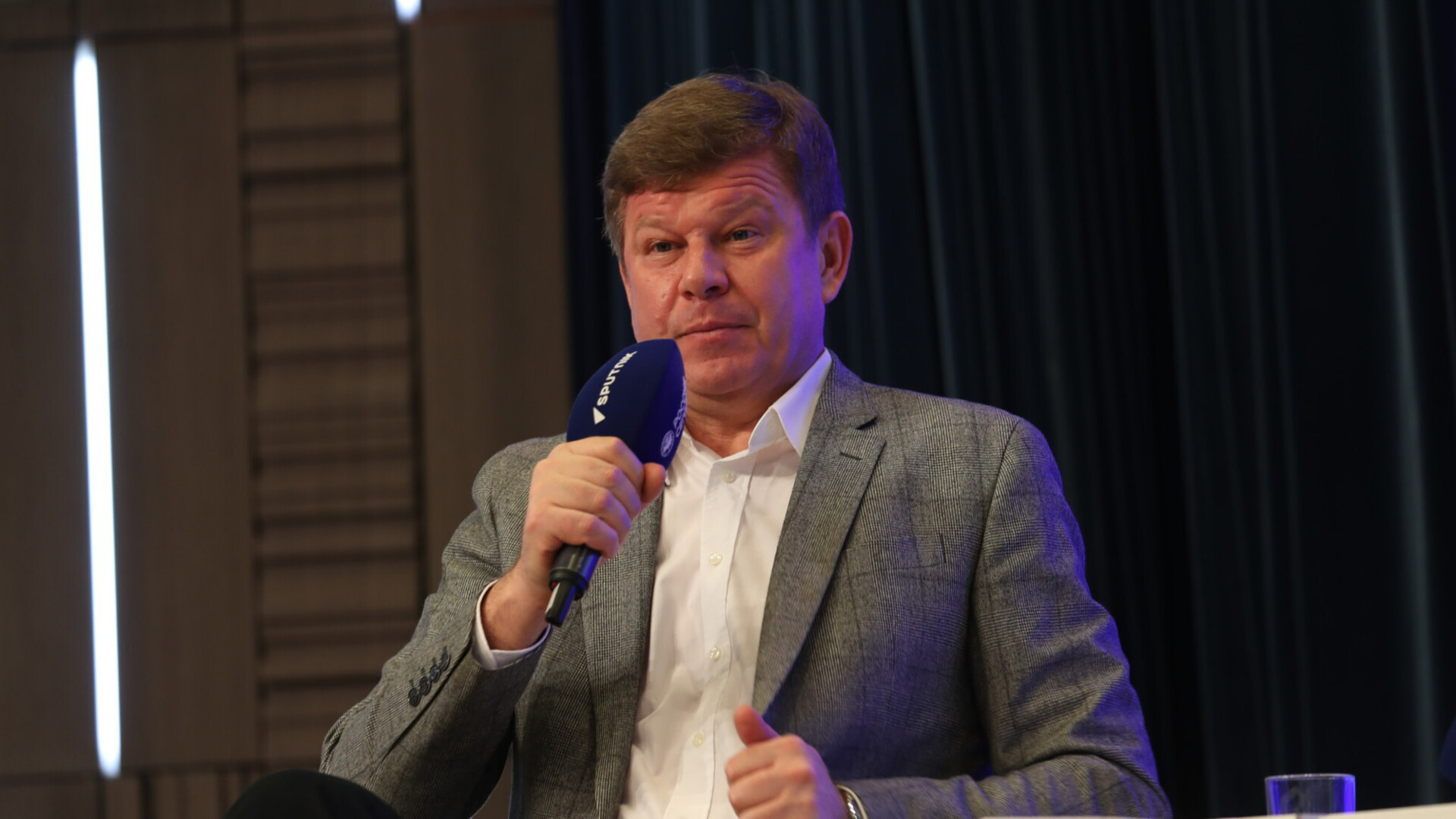 Губерниев о чемпионате мира по академической гребле: «У нас есть несколько боеспособных экипажей» Губерниев о чемпионате мира по академической гребле: «У нас есть несколько боеспособных экипажей»