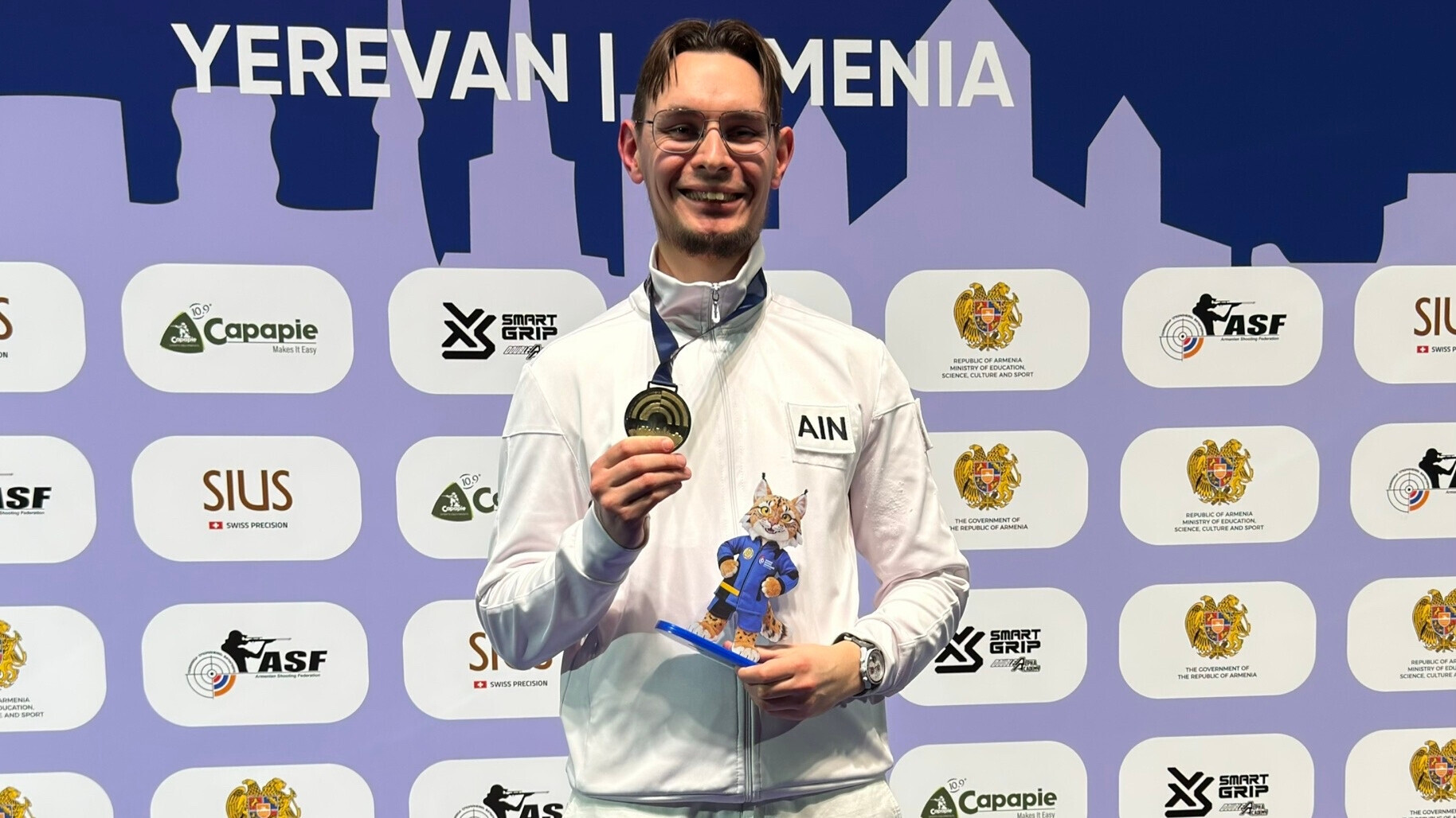 Россиянин Аристархов завоевал золото чемпионата Европы по пулевой стрельбе Россиянин Аристархов завоевал золото чемпионата Европы по пулевой стрельбе