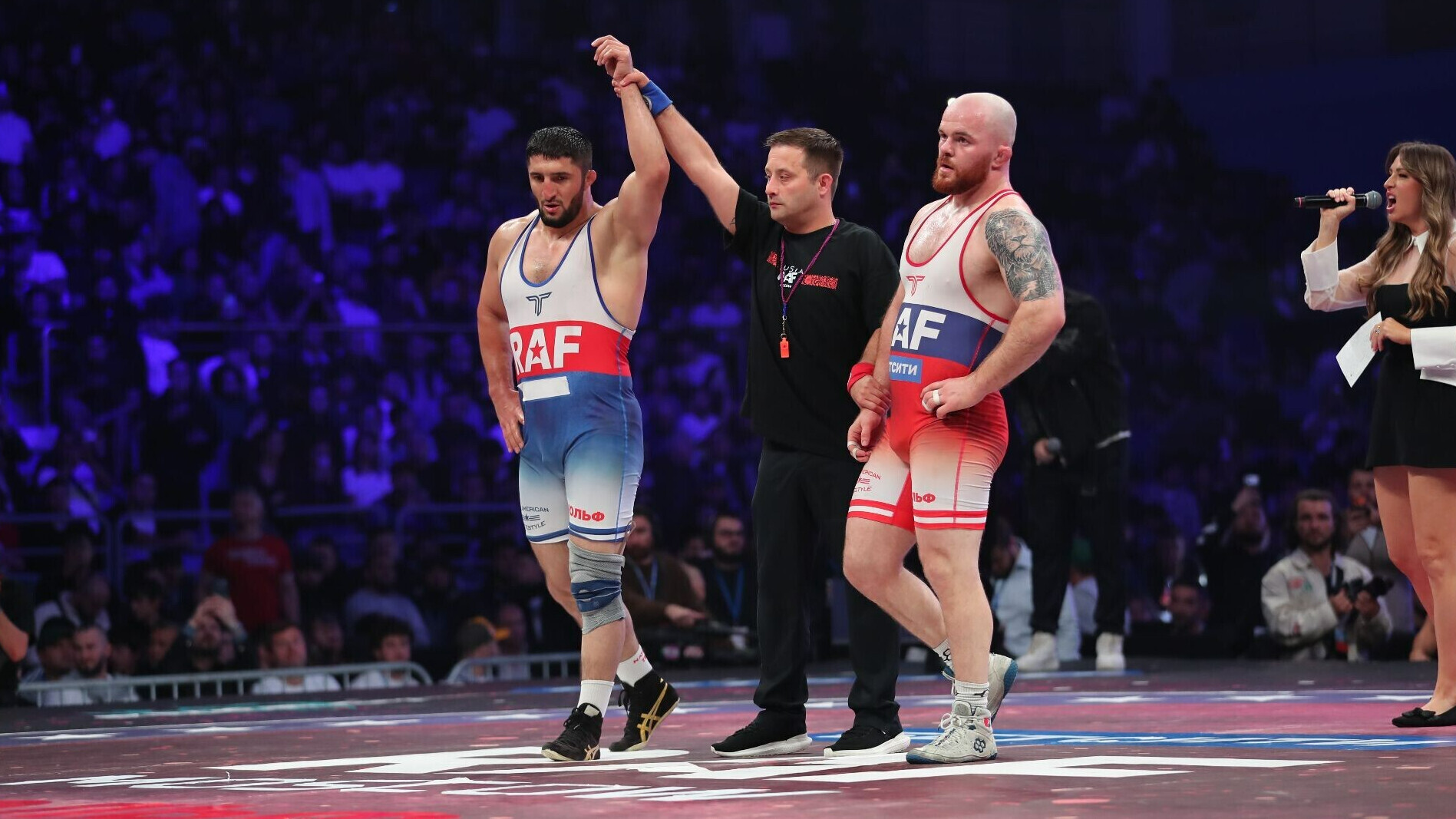 Олимпийский чемпион Садулаев победил Браунагеля на турнире RAF в России Олимпийский чемпион Садулаев победил Браунагеля на турнире RAF в России