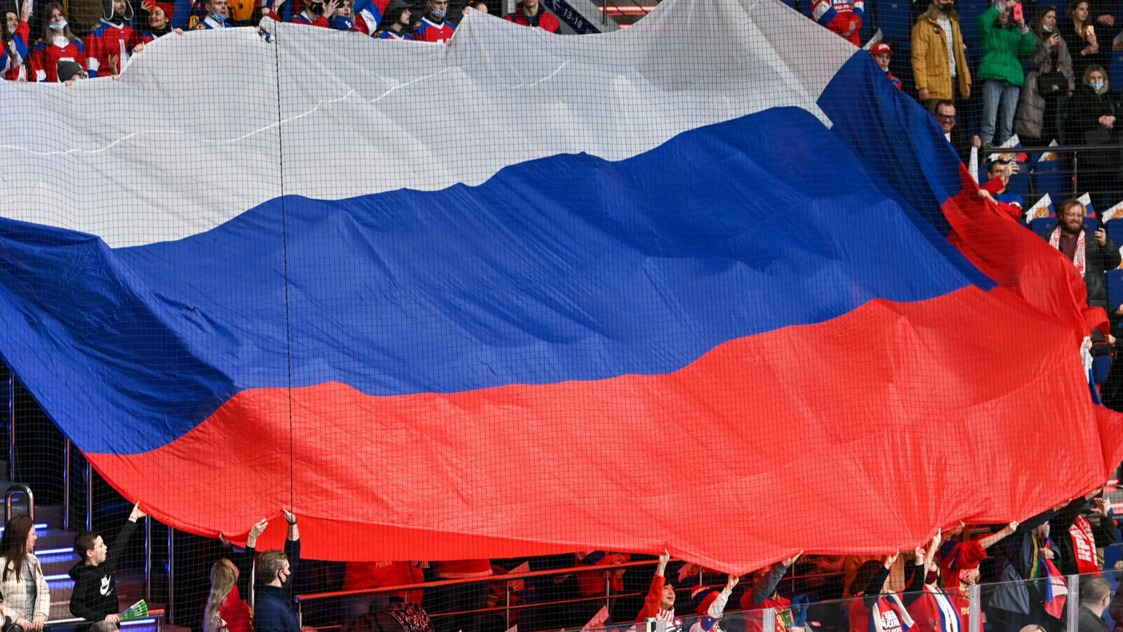 180 россиян цинично лишили чемпионата Европы. Испугались флага и гимна?