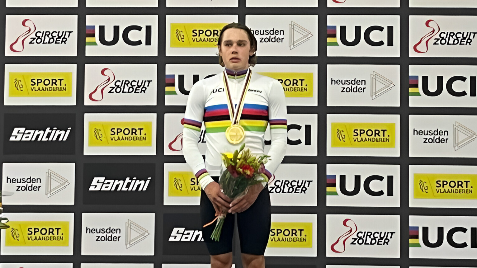 Россиянин Новолодский выиграл золотую медаль на юниорском чемпионате мира по велотреку Россиянин Новолодский выиграл золотую медаль на юниорском чемпионате мира по велотреку